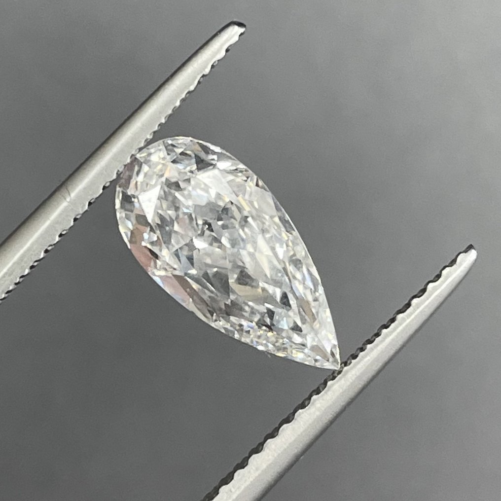 1 pcs Diamant  (Culoare tratată)  - 2.00 ct - Pară - GIA (Institutul gemologic din SUA) - E VVS1 #2.1