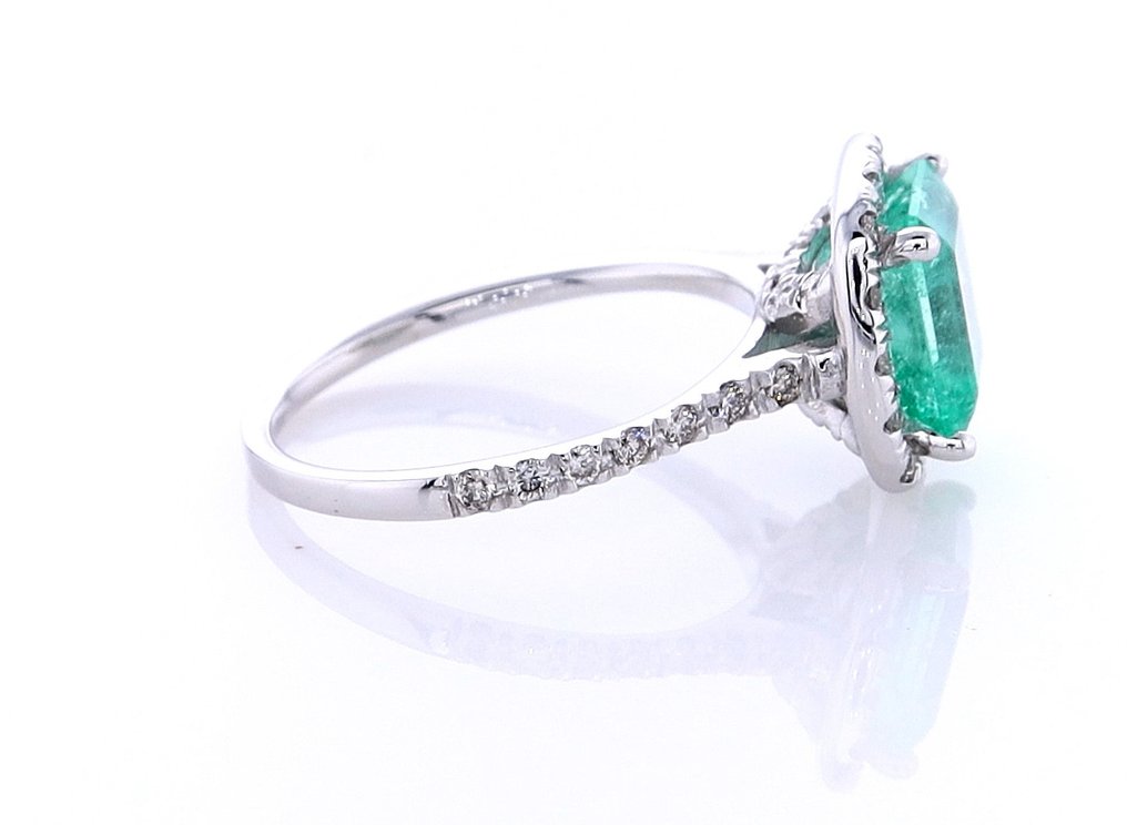 Ring - 14 kt. White gold -  2.34 tw. Emerald - Diamond #2.2