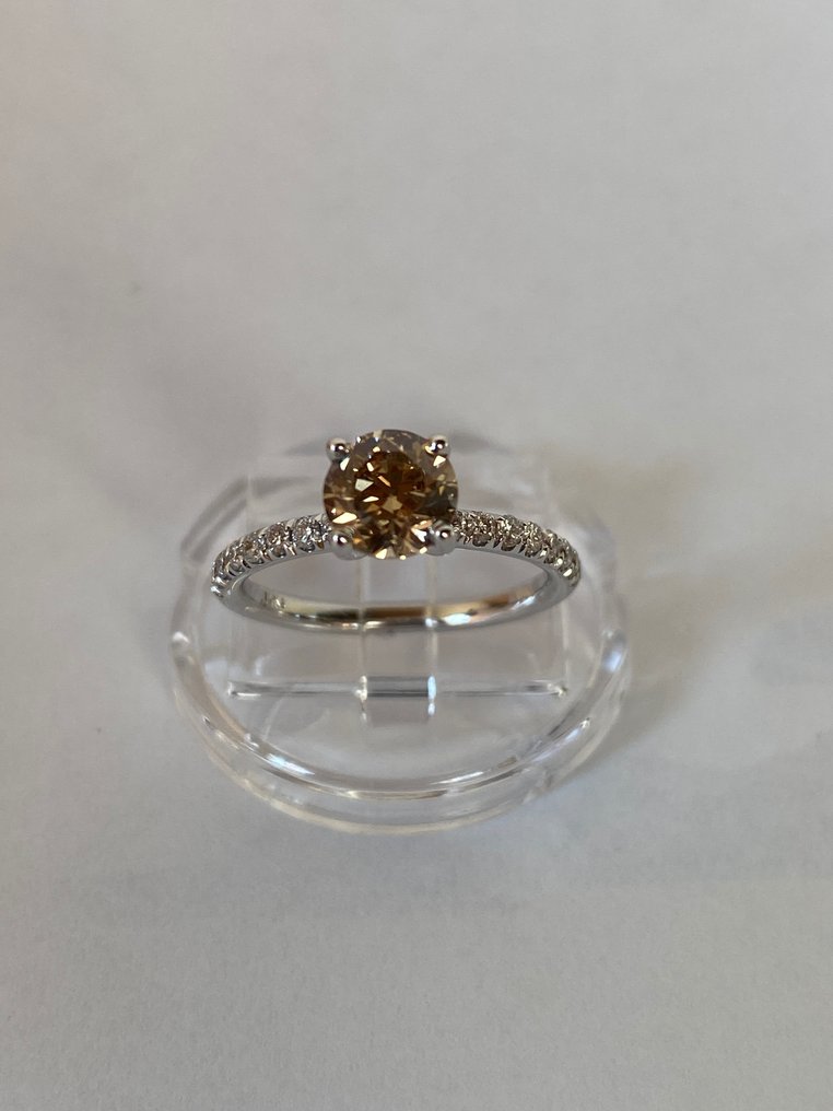 Engagement ring - 14 kt. White gold -  1.09ct. tw. Mixed yellow Diamond  (Natural coloured) - Diamond #1.1