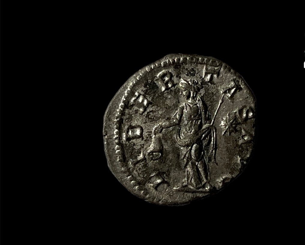 Roman Empire. Elagabalus (AD 218-222). Lot of 2 AR Denarii Rome - Sol & Libertas  (No Reserve Price) #3.2