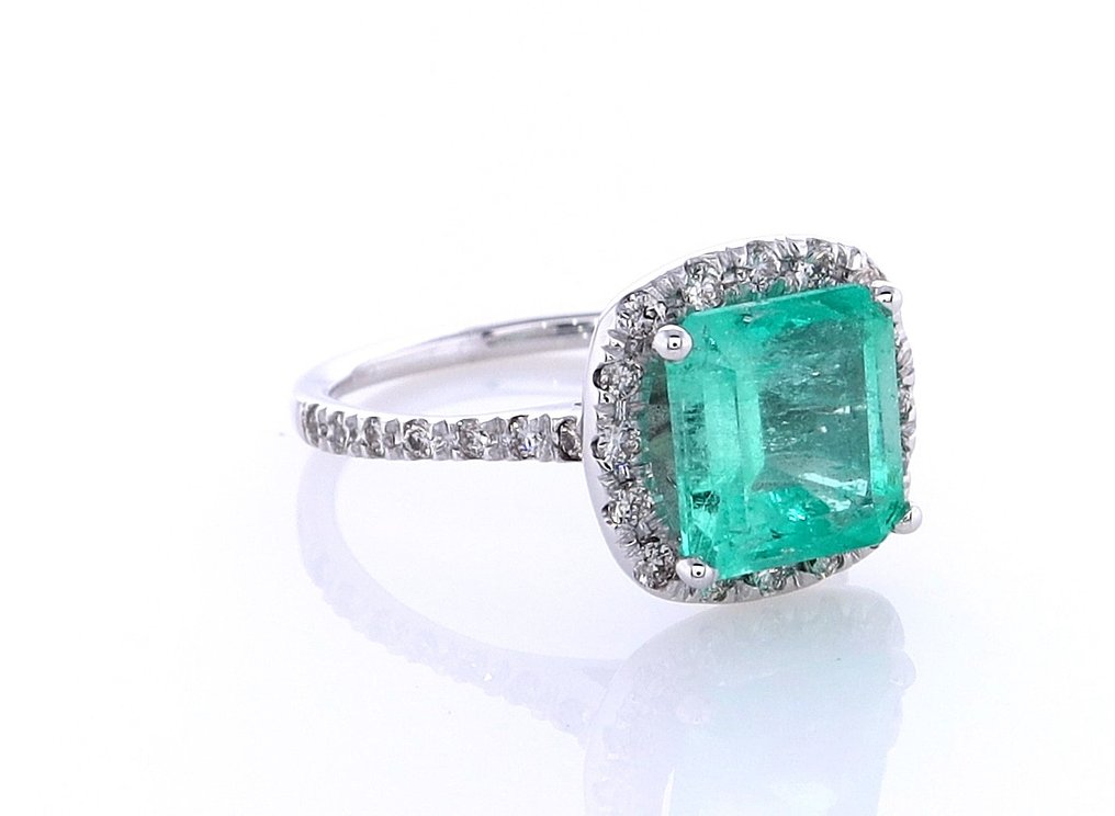 Ring - 14 kt. White gold -  2.34 tw. Emerald - Diamond #3.1