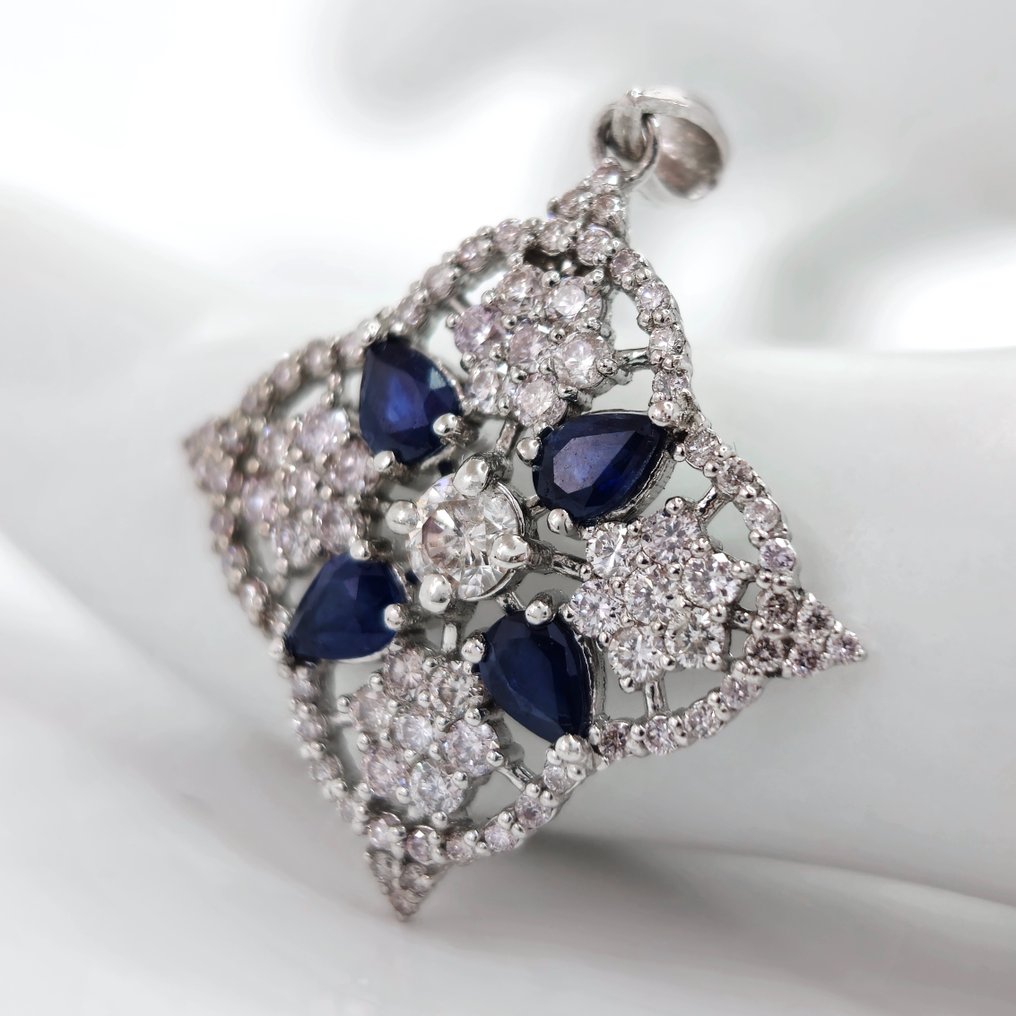 0.80 ct Blue Sapphire & 0.90 Light Pink Diamond Pendant - 2.32 gr - Pendant - 14 kt. White gold Sapphire - Diamond  #1.2