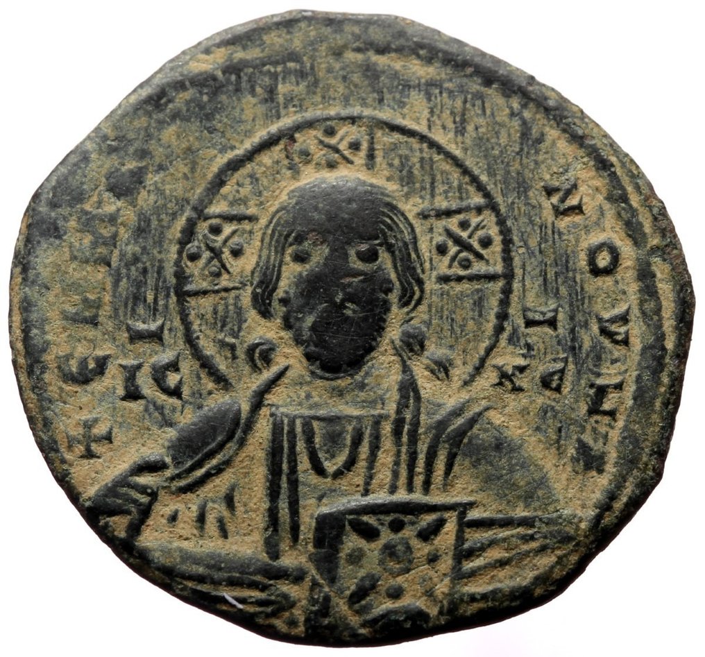 Byzantine Empire. Basil II. Anonymous Follis  (No Reserve Price) #1.1