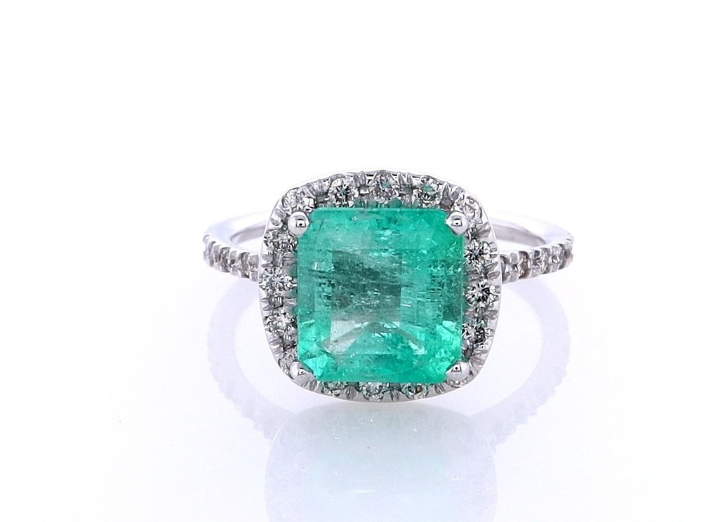Ring - 14 kt. White gold -  2.34 tw. Emerald - Diamond  #1.1