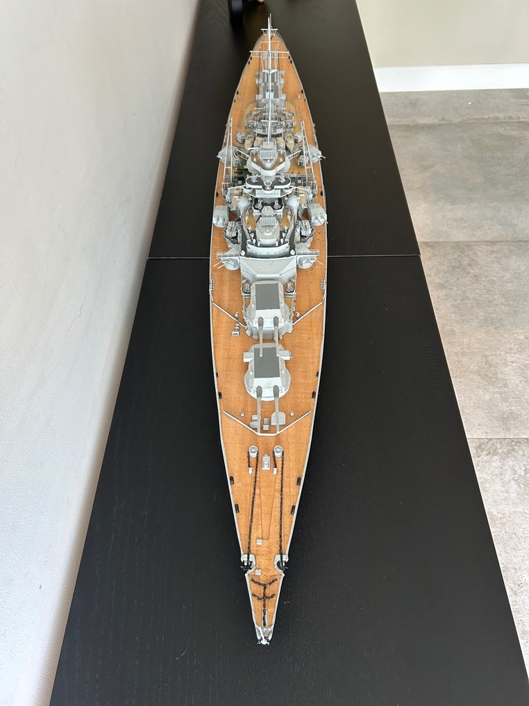 Brand Unknown 1:200 - Modellino di nave -German Battleship Bismarck - In condizioni museali, dimensioni eccezionali - 130 cm e pronto per il radiocomando #2.1