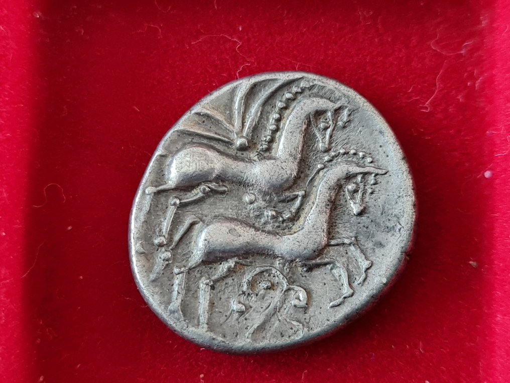 Celts, Pictones. Drachme aux deux chevaux R3 IIe - Ier siècles avant J.-C. #3.1