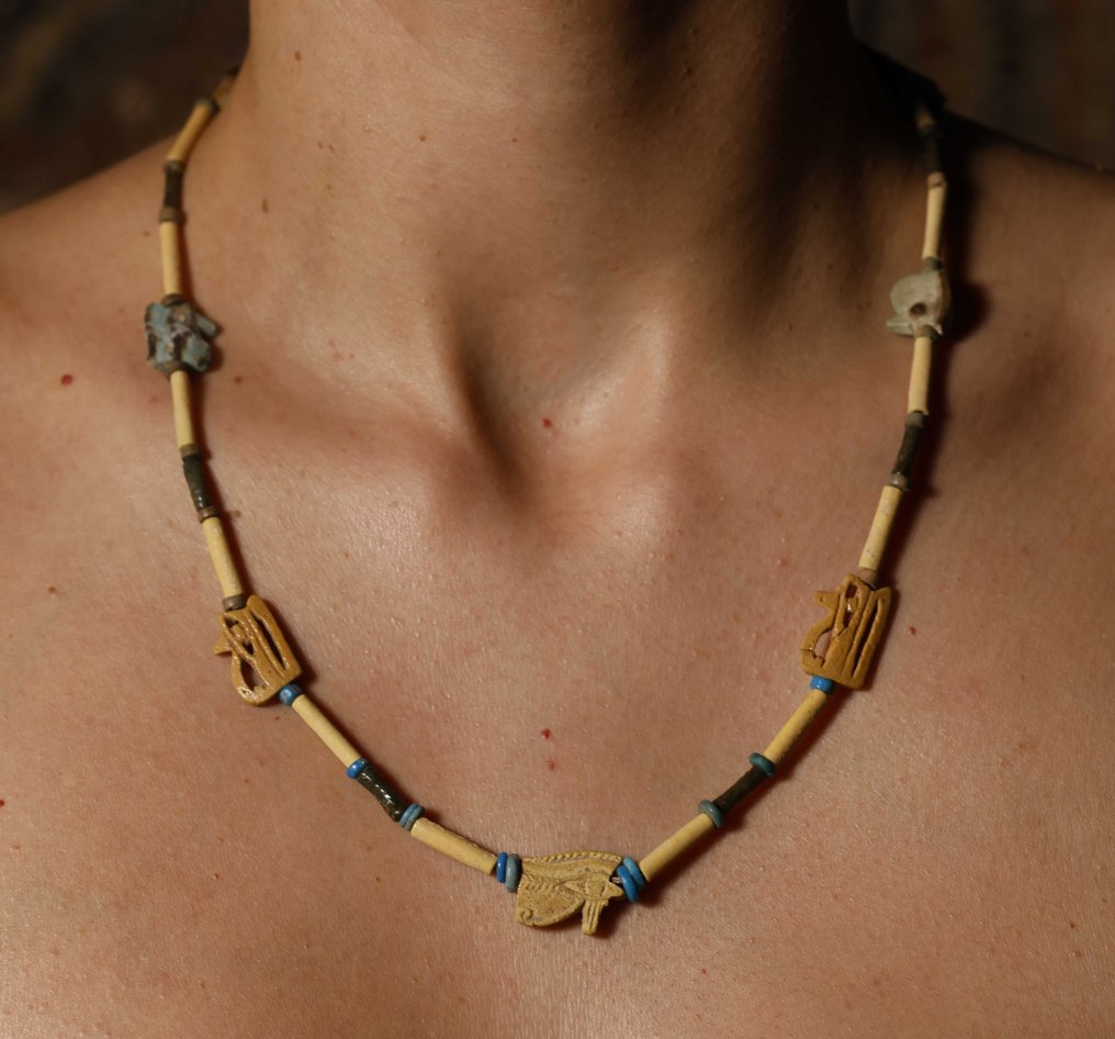 Altägyptisch Ägyptische Halskette mit Udjat-Amuletten sowie spanischer Exportlizenz - 26 cm #1.2
