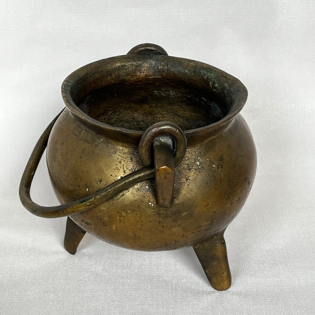 Antique heavy Bronze grape - Cooking pot - Bronze #1.1