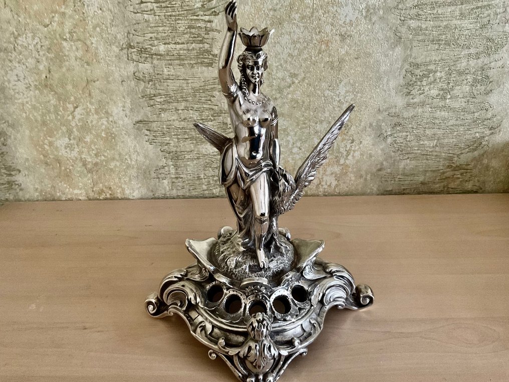 Figurine - Goddess with eagle - Silber #3.3