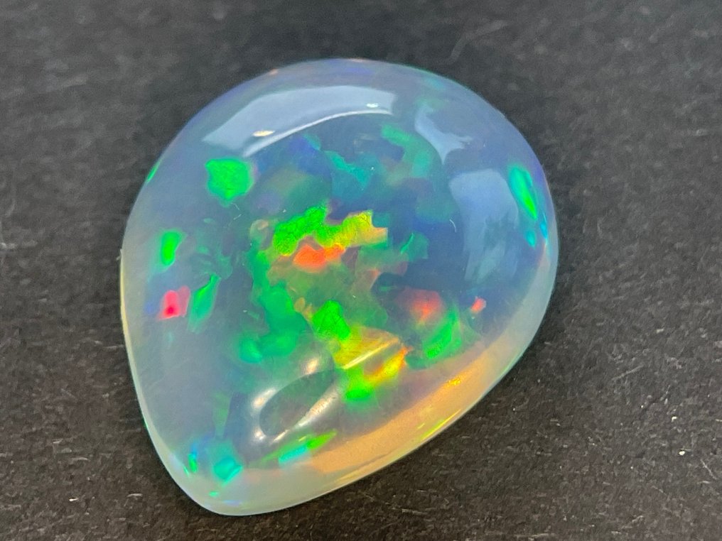 Vit (orange) + Färgspel (intensiv) Kristall opal - 7.75 ct #1.1