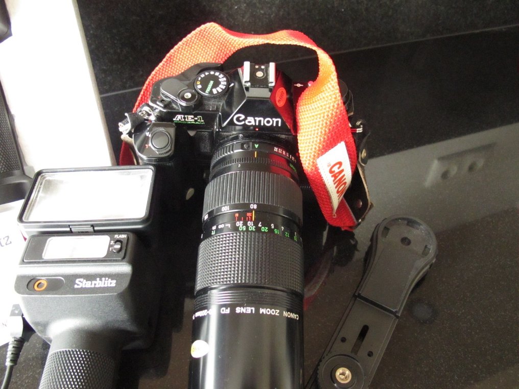 Canon AE-1 program +  FD 80-200, 1:4 Analogt kamera #3.2