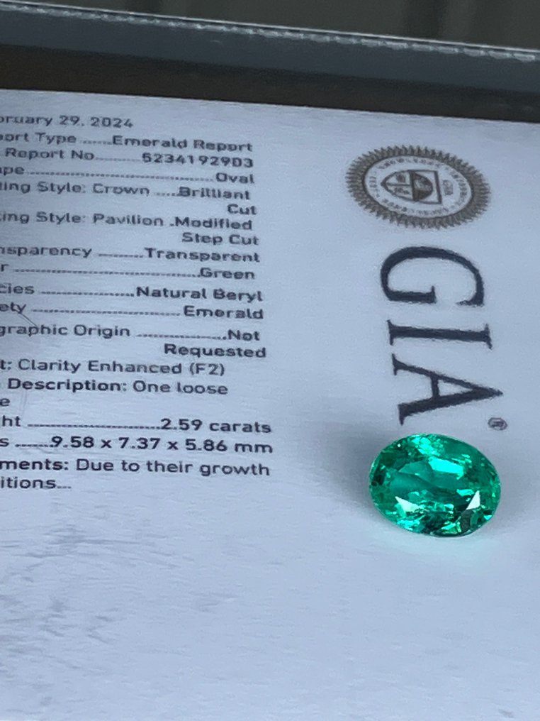 1 pcs  Verde Smarald  - 2.59 ct - GIA (Institutul gemologic din SUA) #1.2