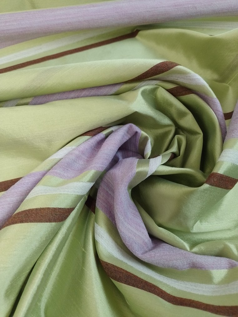 華麗的雙寬塔夫綢，採用開心果綠色切割，帶有紫色鑲片 - 室內裝潢織物  - 500 cm - 280 cm #2.1