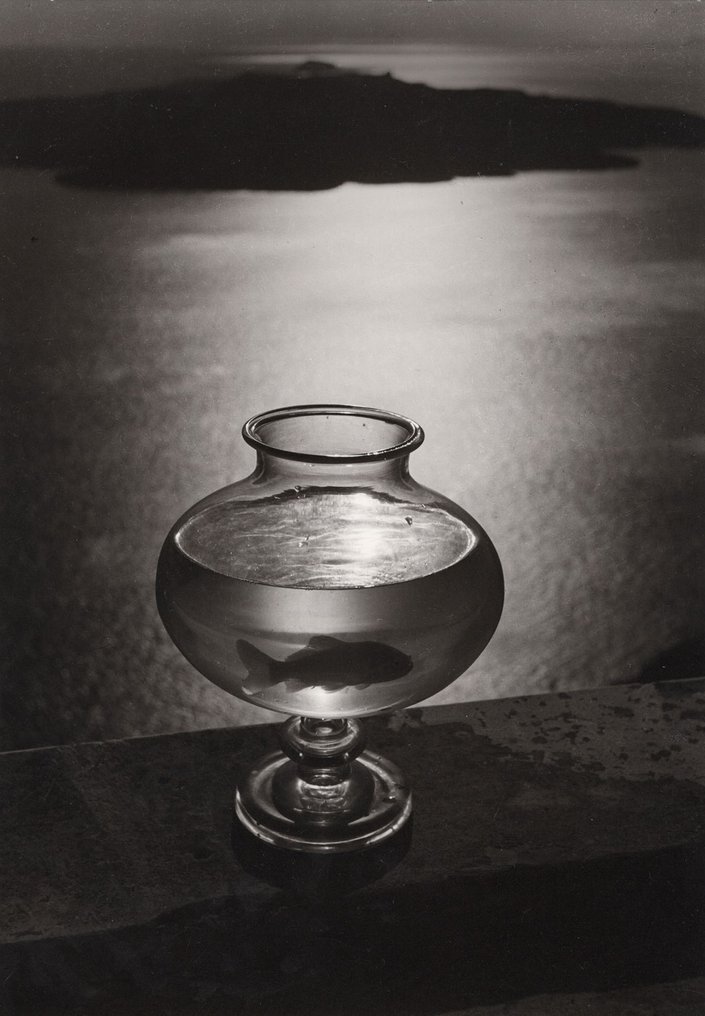 Herbert List (1903-1975) - Goldfish Bowl in Santorini, Greece 1937 #1.2