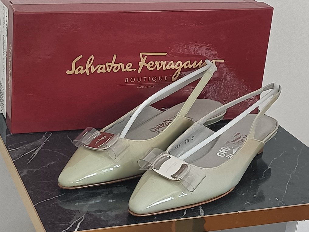 Salvatore Ferragamo - Mules - Tamaño: Shoes / EU 38 #1.1