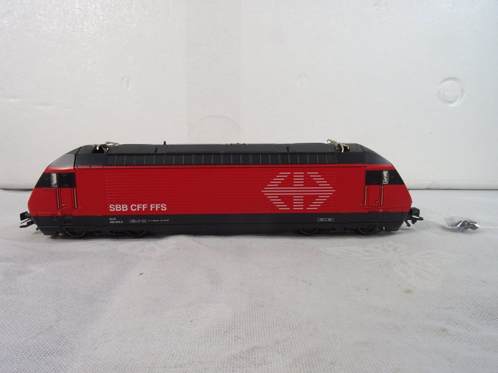 Märklin H0 - 3760 - Electric locomotive (1) - Re 4/4 Series 460 040-9, digital, red - SBB CFF FFS #3.2