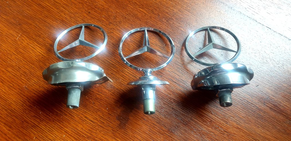 Car part (3) - Mercedes-Benz - Mercedes rozet met ster W114, W115, 114/8 - 1950-1960 #2.1