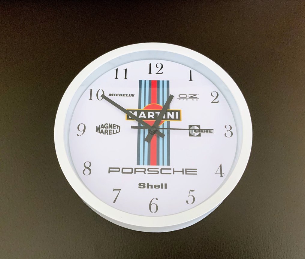 Koristeesine Porsche Martini -kello aikakauden sponsoreilla -   Polypropeeni - 2010-2020 #3.2