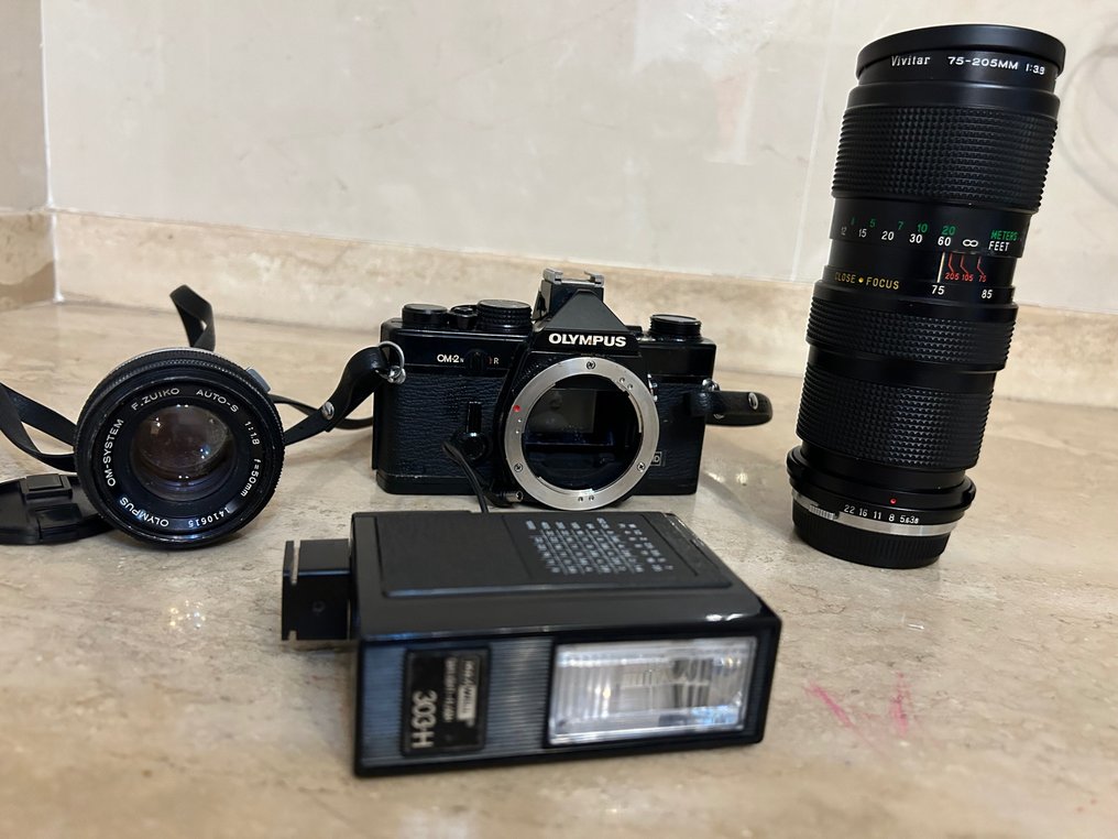 Olympus OM2n + 50mm + 75-205mm Analogt kamera #1.1
