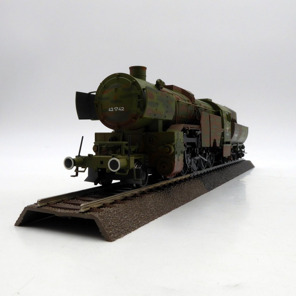 Liliput H0轨 - L104223 - 带煤水车的蒸汽机车 (1) - BR 42 DR “迷彩”涂装，II 时代（二战） - DRG #1.2