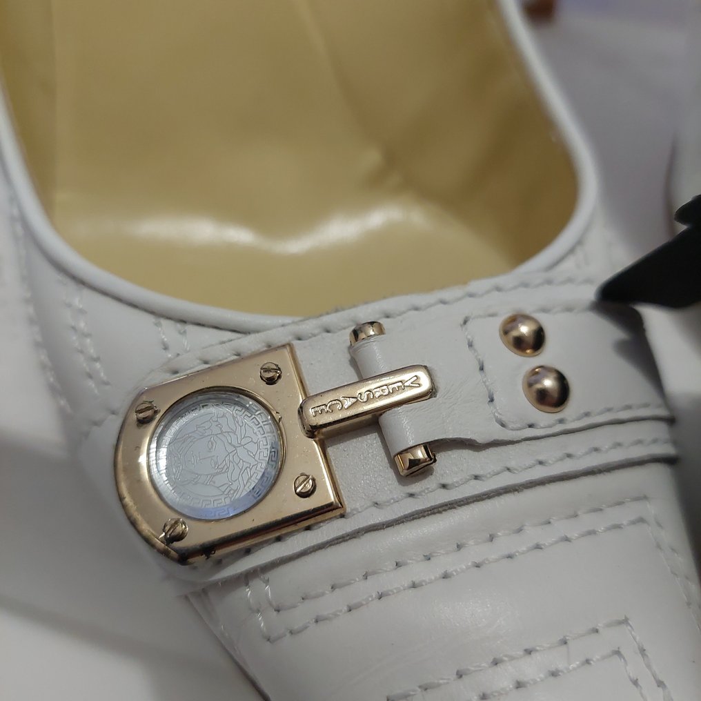 Versace - Schoenen met hakken - Maat: Shoes / EU 40 #2.1