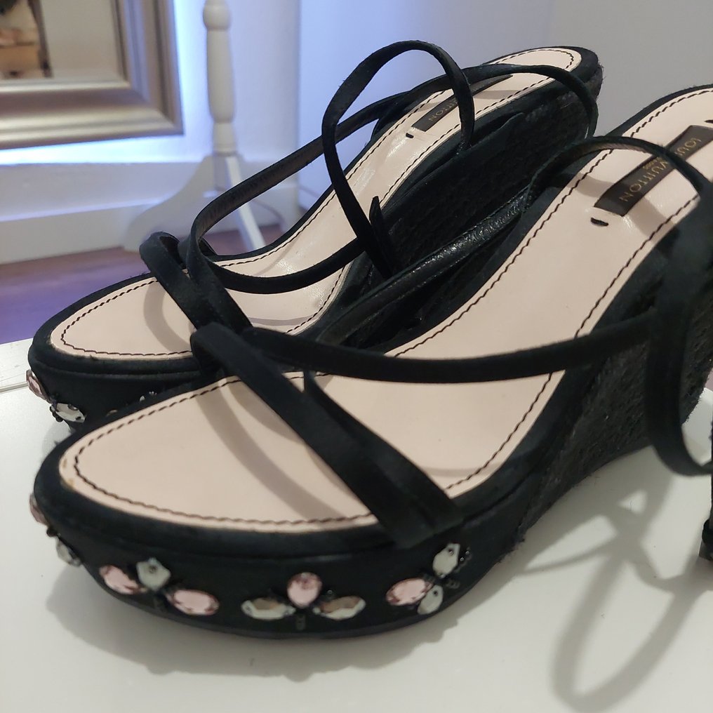 Louis Vuitton - Sandals - Size: Shoes / EU 38.5 #1.2