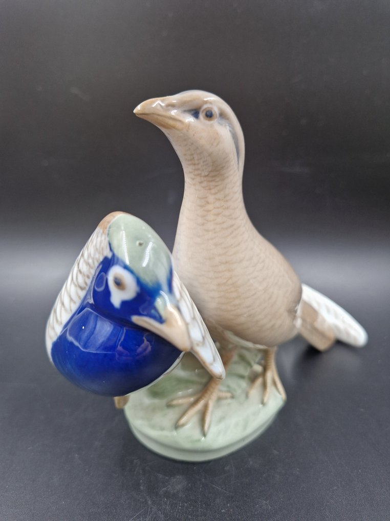 Royal Copenhagen - A. Nielsen - Figurin - "Two Pheasants" #1243 - Porslin #1.2