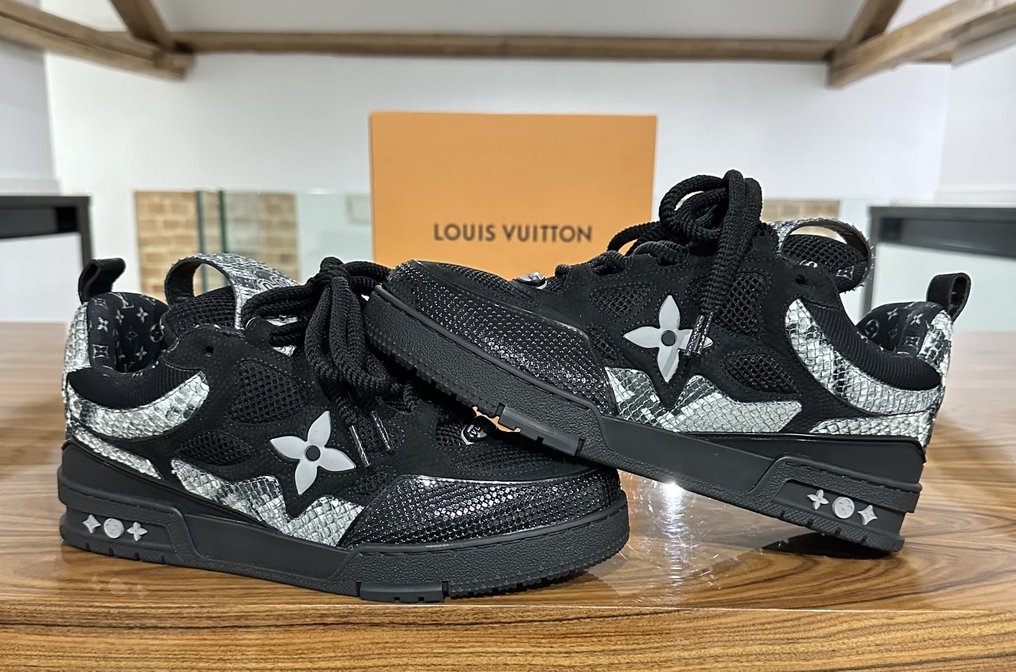 Louis Vuitton - Sneakers - Mέγεθος: Shoes / EU 43, UK 8 #3.2