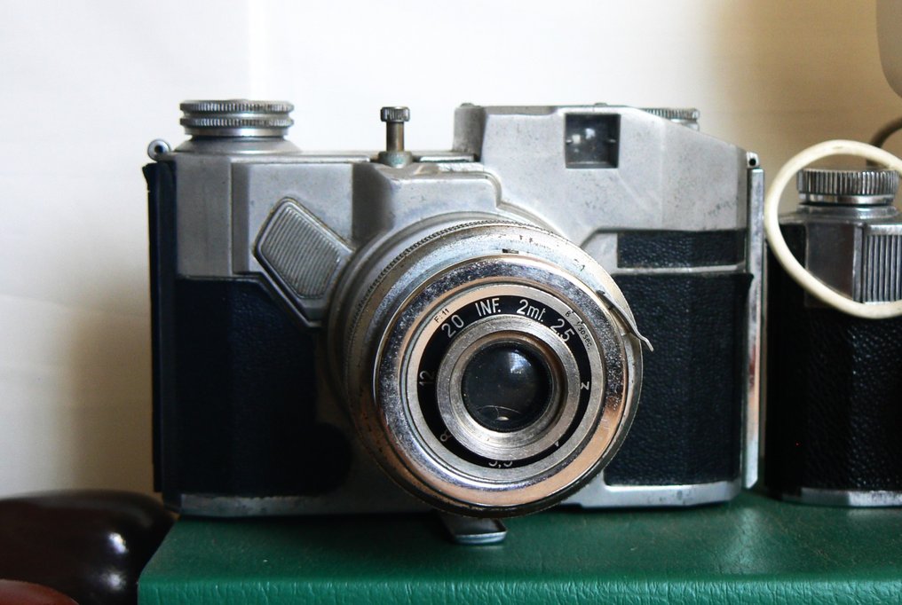 Bencini Milano: fine collection of the Italian brand Koroll - Comet (1950s-60s) | Viewfinder camera #2.2