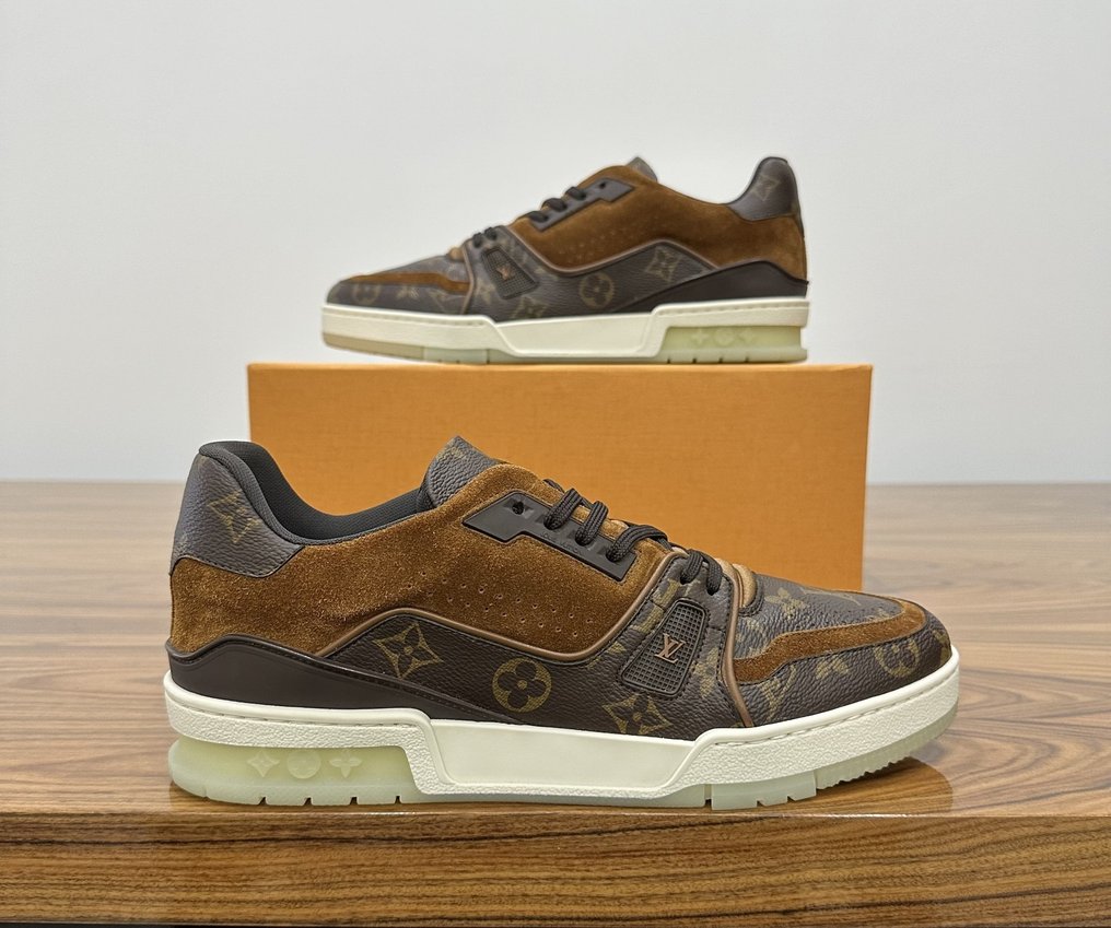 Louis Vuitton - Sneakers - Mέγεθος: Shoes / EU 43, UK 8,5 #1.1