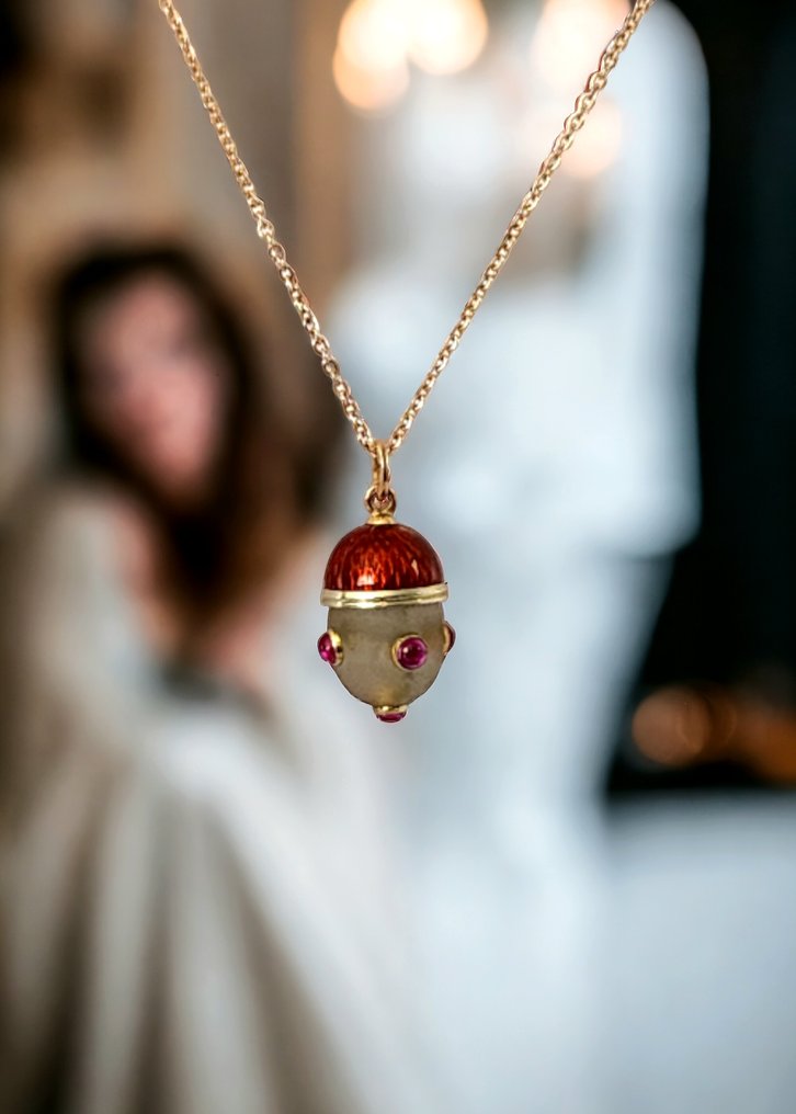 Fabergé - Colgante Colgante de huevo de rubí de esmalte rojo guilloché de oro antiguo, maestro de obras Feodor #2.1