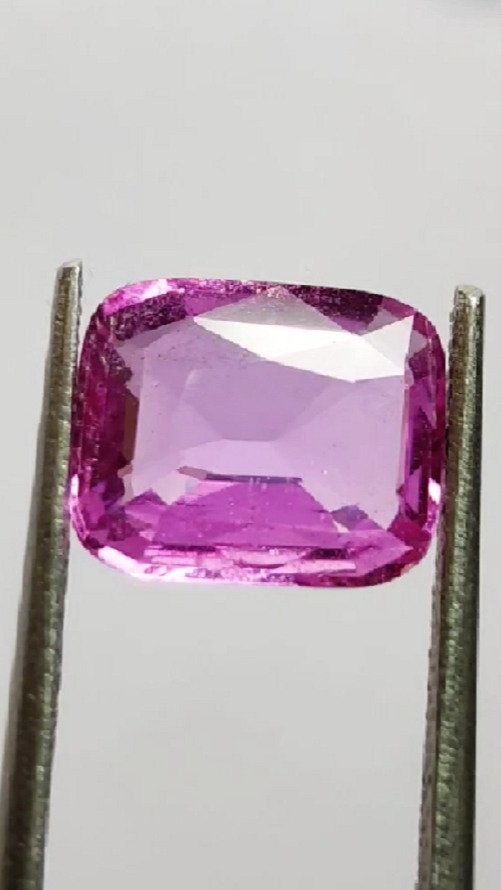 1 pcs  Pink Sapphire  - 2.56 ct - International Gemological Institute (IGI) - Pink Sapphire no heat #1.2