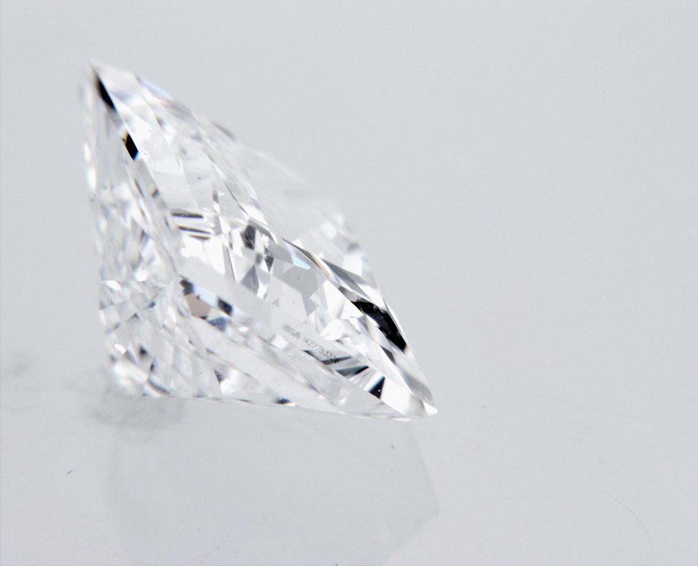 1 pcs Diamante  (Natural)  - 0.91 ct - Quadrado - E - SI1 - Gemological Institute of America (GIA) #2.2
