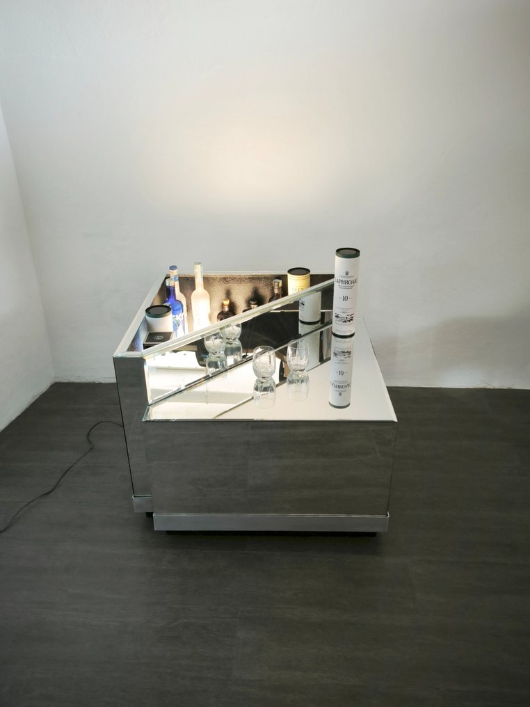 Bar - Speglad och bakgrundsbelyst - Aluminium, Glas, Trä, Polykarbonat #1.2