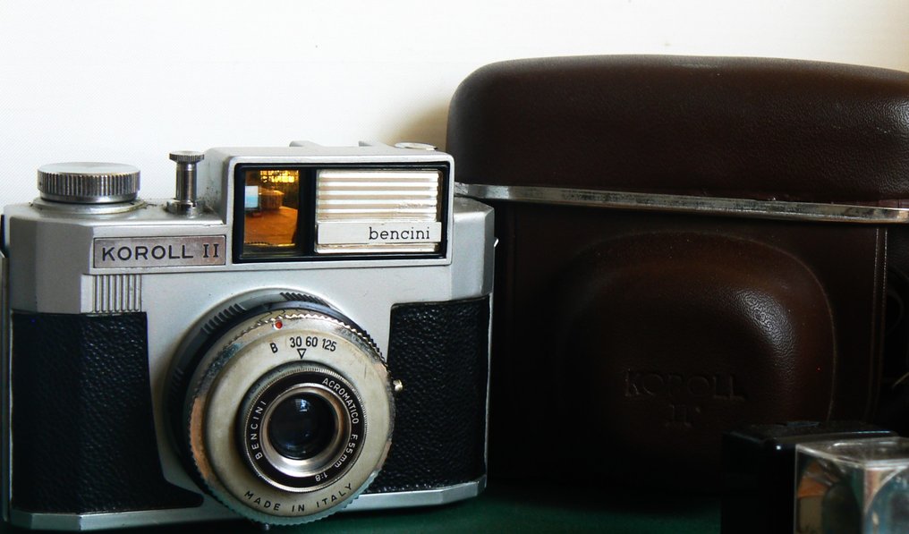 Bencini Milano: fine collection of the Italian brand Koroll - Comet (1950s-60s) | Viewfinder camera #2.3