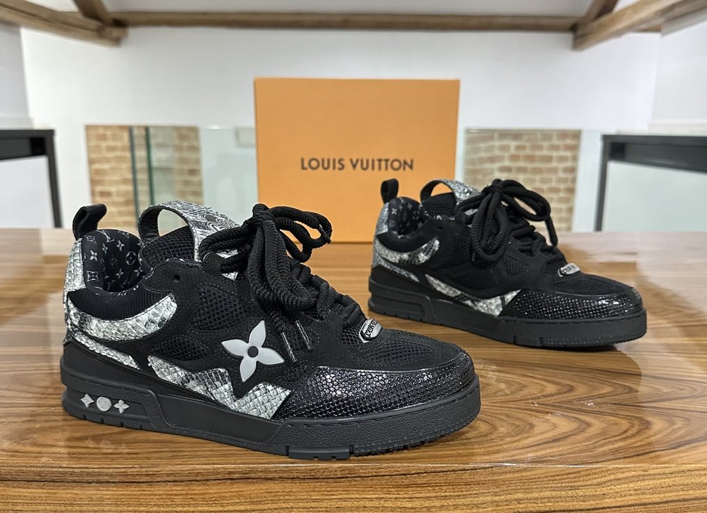 Louis Vuitton - Sneakers - Mέγεθος: Shoes / EU 43, UK 8 #3.1