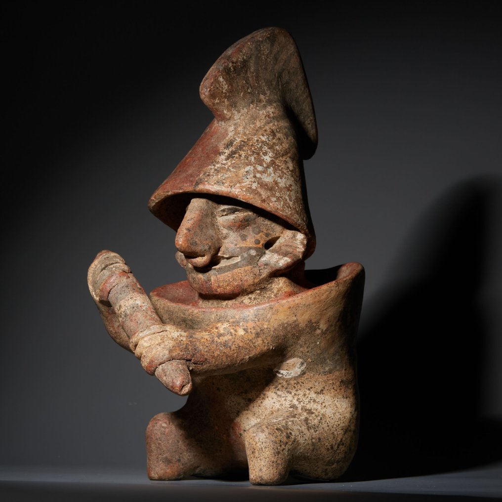 Jalisco, Δυτικό Μεξικό Terracotta Φιγούρα Πολεμιστή. 200 π.Χ. - 250 μ.Χ. Ύψος 22,5 cm. Ισπανική άδεια εισαγωγής. #1.2