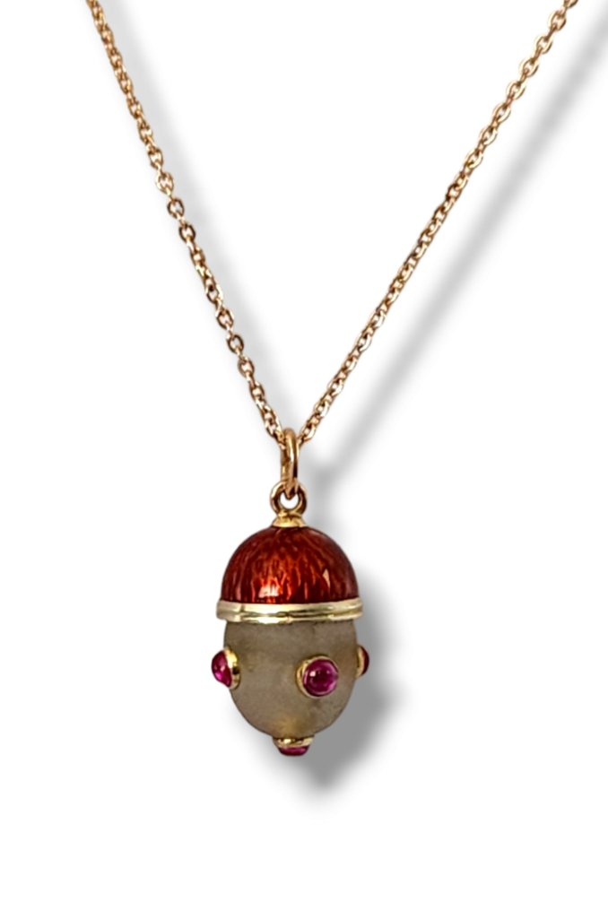 Fabergé - Colgante Colgante de huevo de rubí de esmalte rojo guilloché de oro antiguo, maestro de obras Feodor #1.1