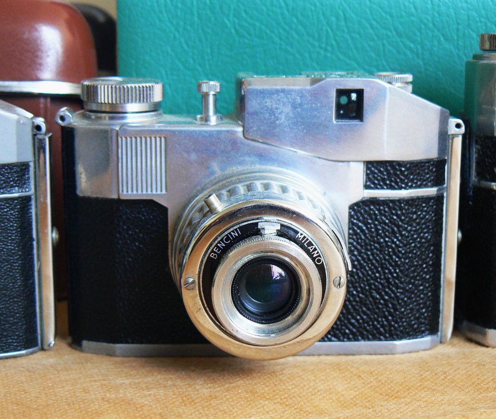 Bencini Milano: fine collection of the Italian brand Koroll - Comet (1950s-60s) | Viewfinder camera #3.1