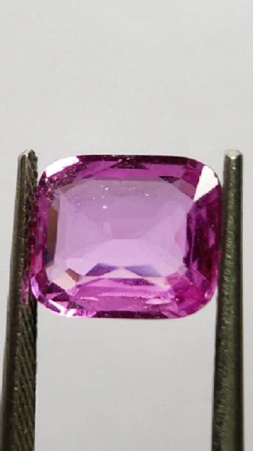 1 pcs  Pink Sapphire  - 2.56 ct - International Gemological Institute (IGI) - Pink Sapphire no heat #1.1