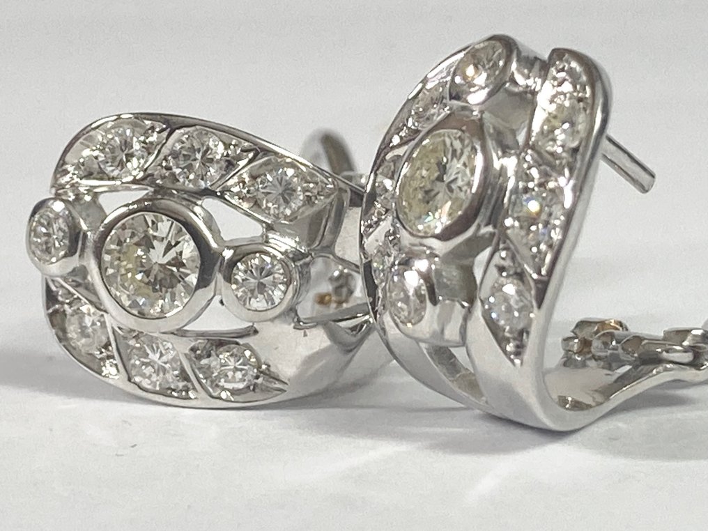 Earrings - 18 kt. White gold -  1.70ct. tw. Diamond  (Natural) - Diamond #3.1