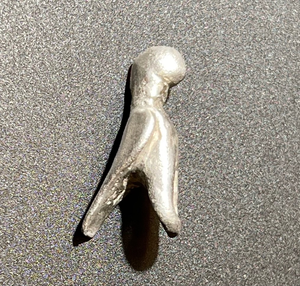 Ókori római Ezüst Emblematikus légiós szobrocska-amulett/medál a katonai dicsőség és erő Sas szimbólumaként. #1.1