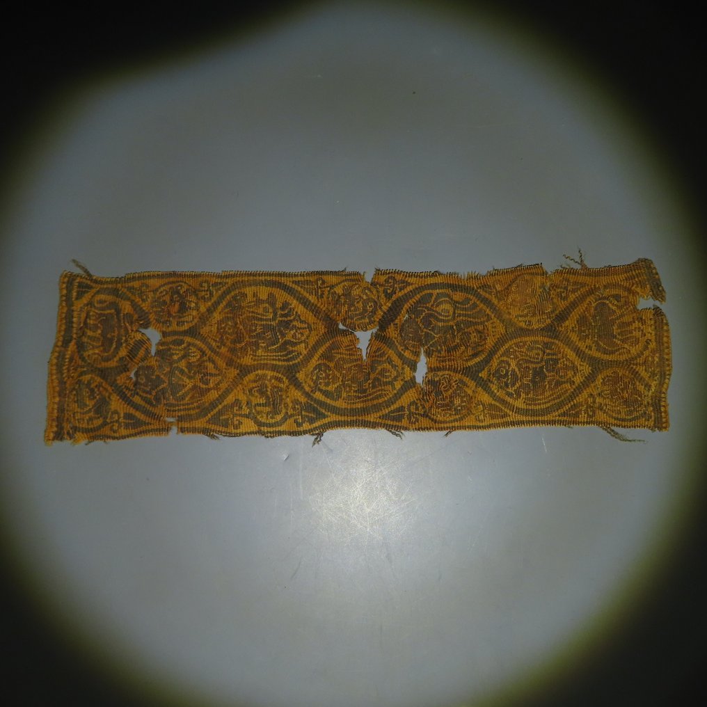 Forntida Egypten, koptiskt Ull Textilfragment. 600-talet e.Kr. 22,5 cm Längd. #2.1