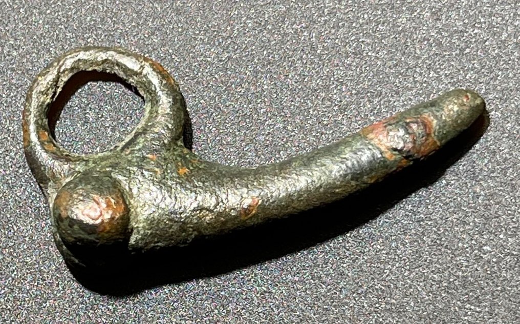 Römisches Reich Bronze Amulett in Form eines Phalus - Symbol für Erotik und Fruchtbarkeit. Mit österreichischem Export #3.1