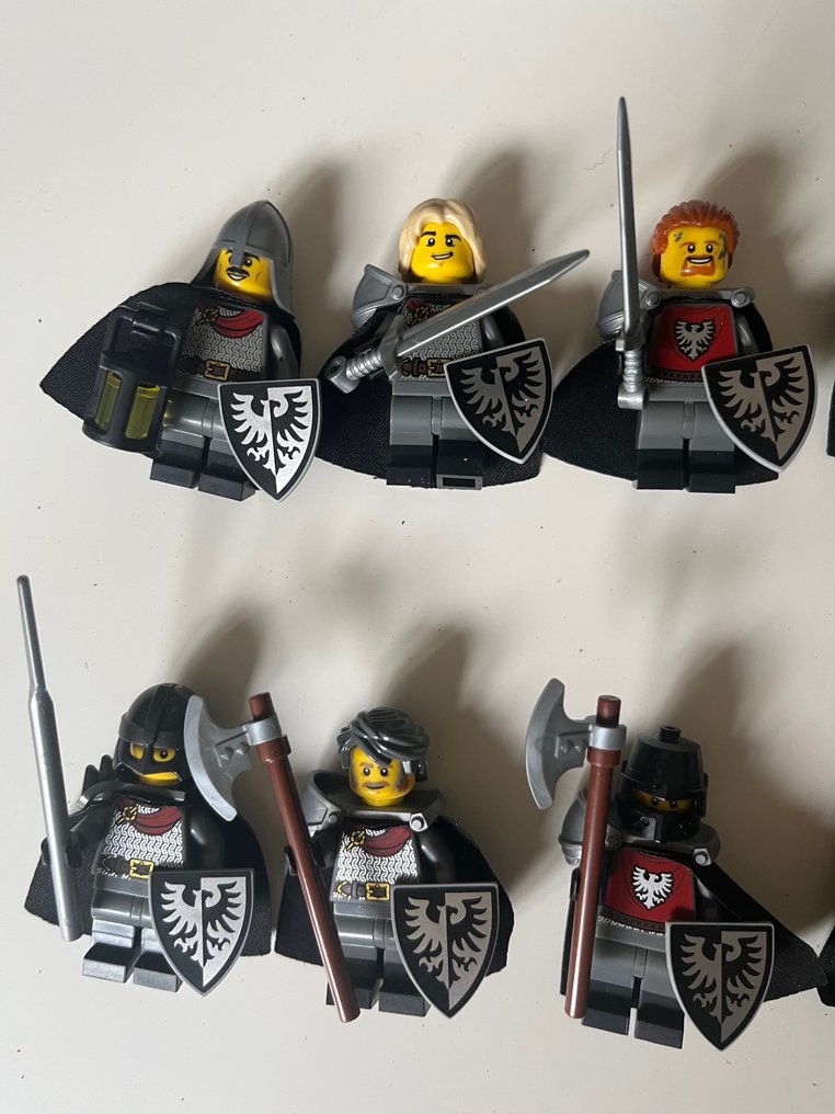 Lego - Castle - 10 x RARE Red Black Falcons Knights Army Minifigures FULL ARMED Lot Limited Edition original #3.2