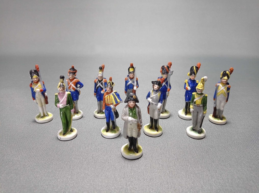 Scheibe-Alsbach - 12 Soldats de l'Armée - Premier Empire Napoléon - Militær miniatyrfigur - Porselen #1.1