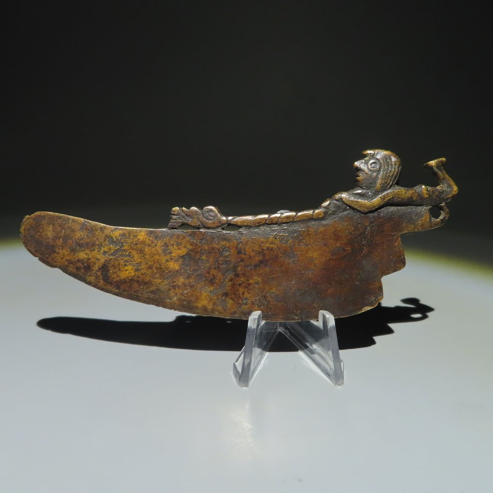奇穆 铜 带人物图案的刀。公元 1000-1047 年。长度 10.8 厘米。西班牙进口许可证。 #1.1