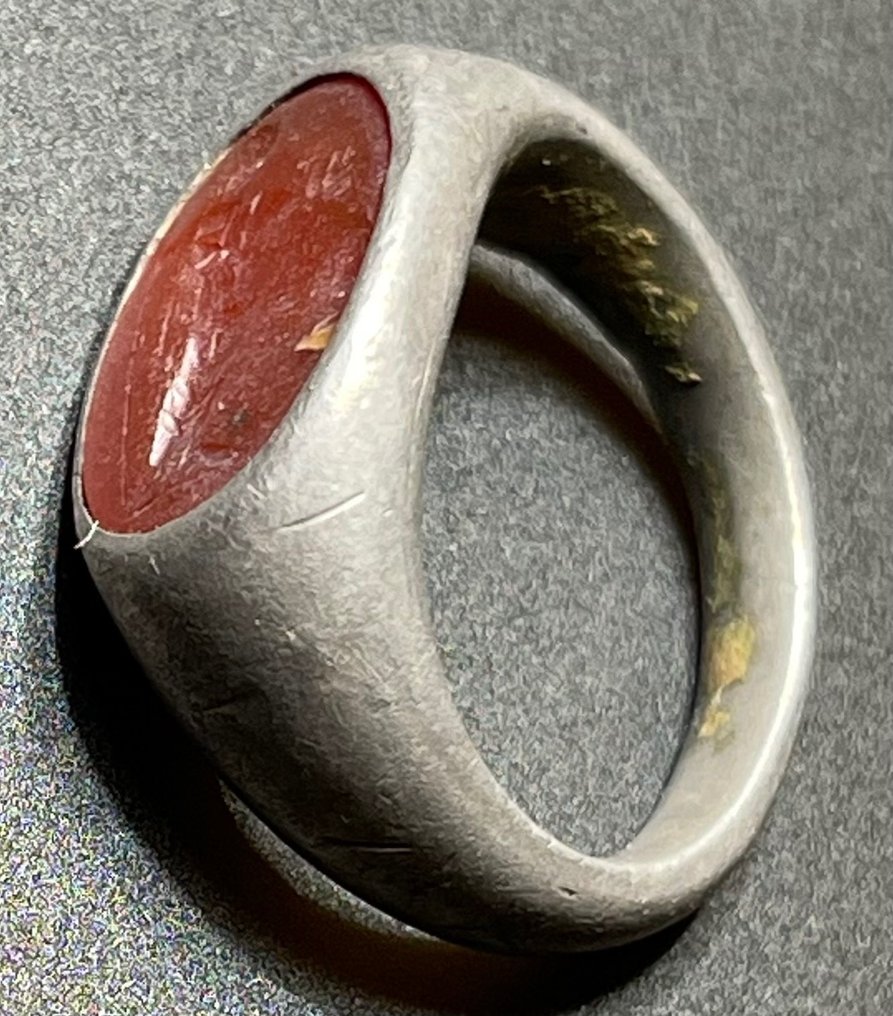 Αρχαία Ρωμαϊκή Ασημί Κλασικό δαχτυλίδι με ένα υπέροχα «αιματοβαμμένο» κόκκινο καρνελικό ραβδί με μια εικόνα της θεάς #3.2
