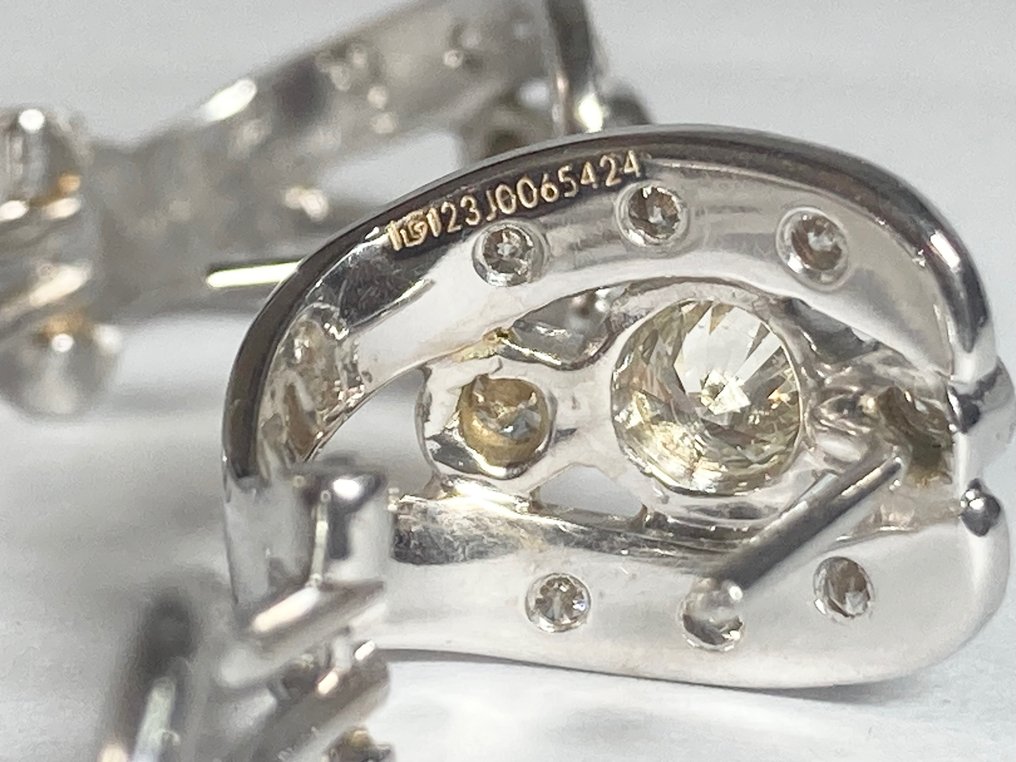 Earrings - 18 kt. White gold -  1.70ct. tw. Diamond  (Natural) - Diamond #3.2
