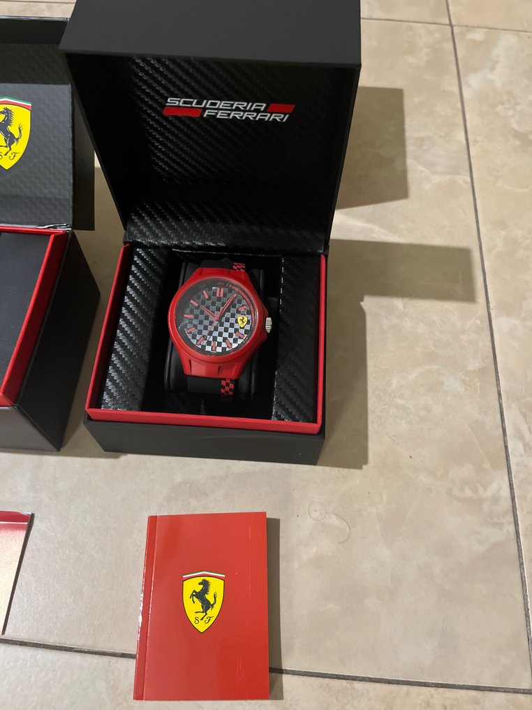 Ferrari - 中性 - 2011至今 #3.2